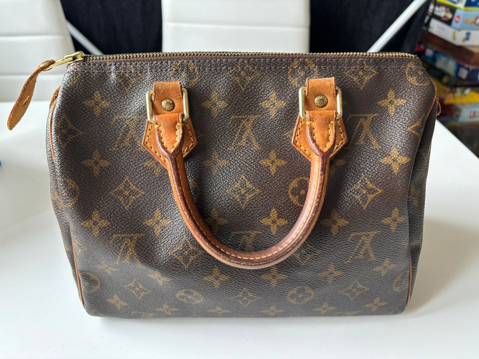 Upea Louis Vuitton laukku