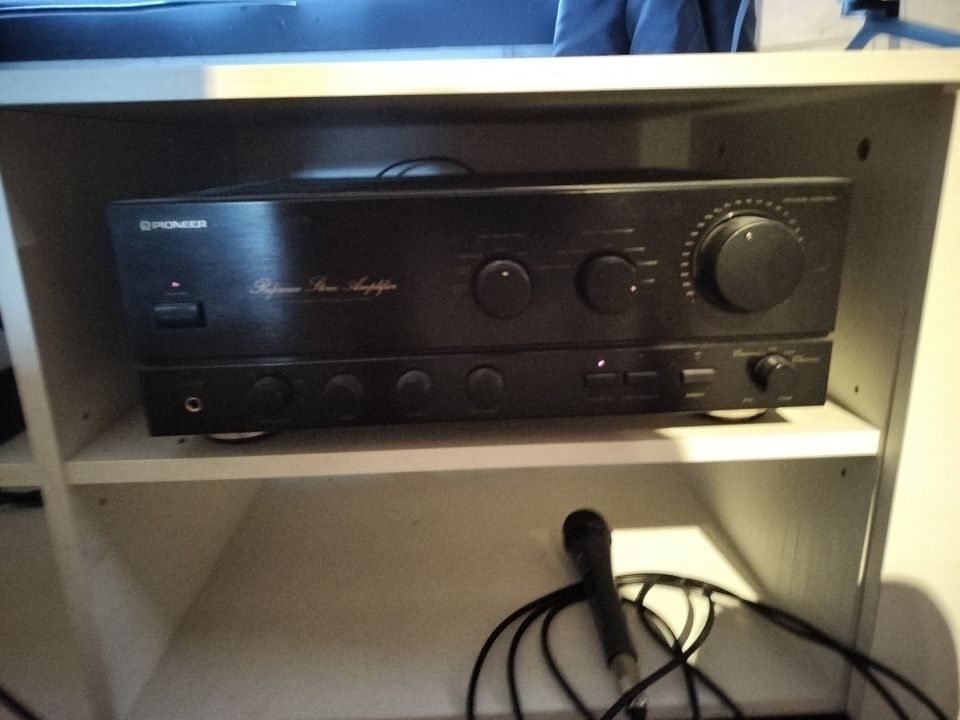 Pioneer A-676