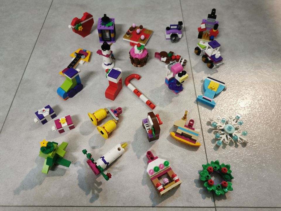 2 x Lego Friends joulukalenteri 2017 ja 2018