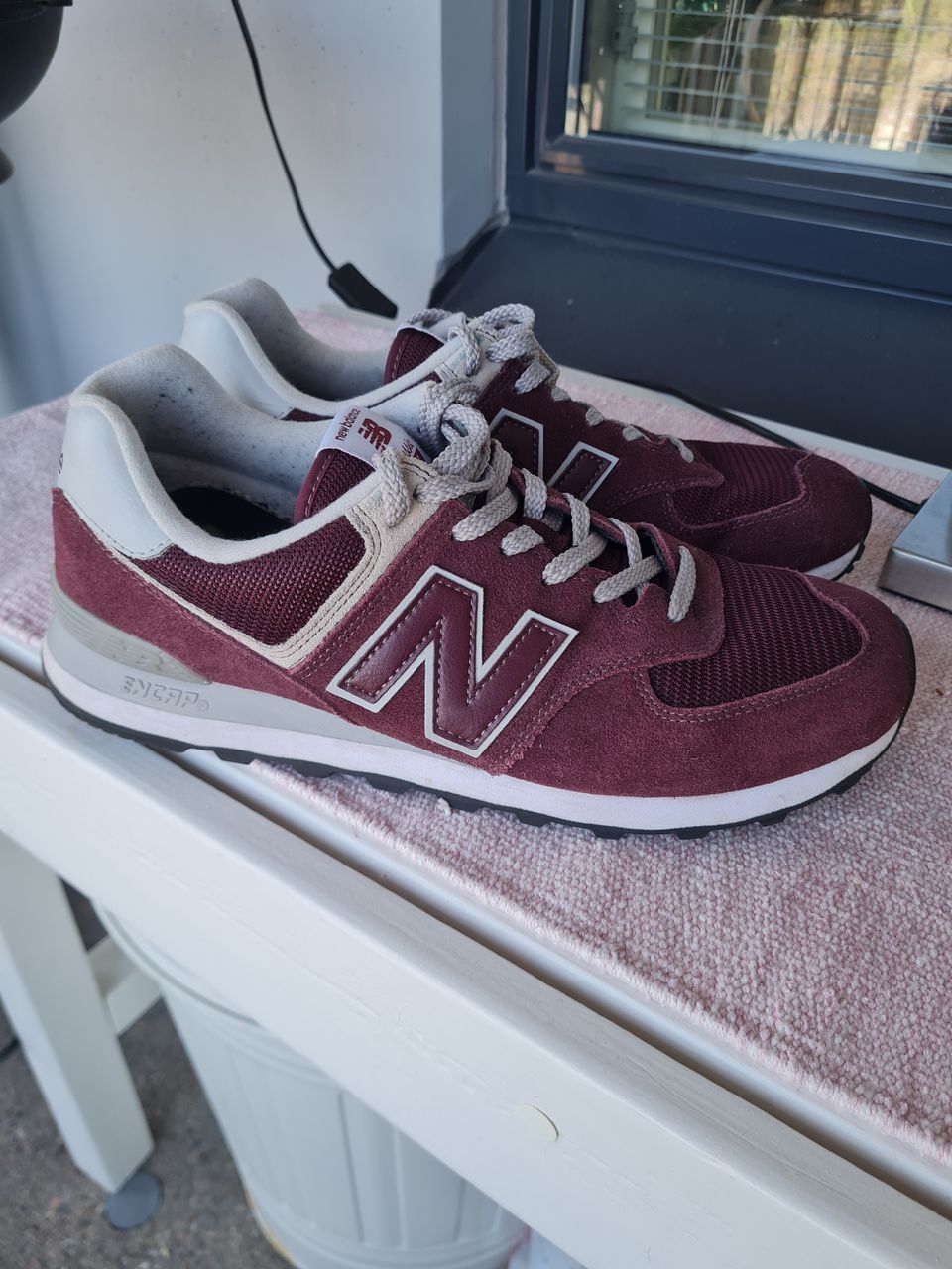 Käytetyt hyväkuntoiset New Balance 574 kengät koko 44,5