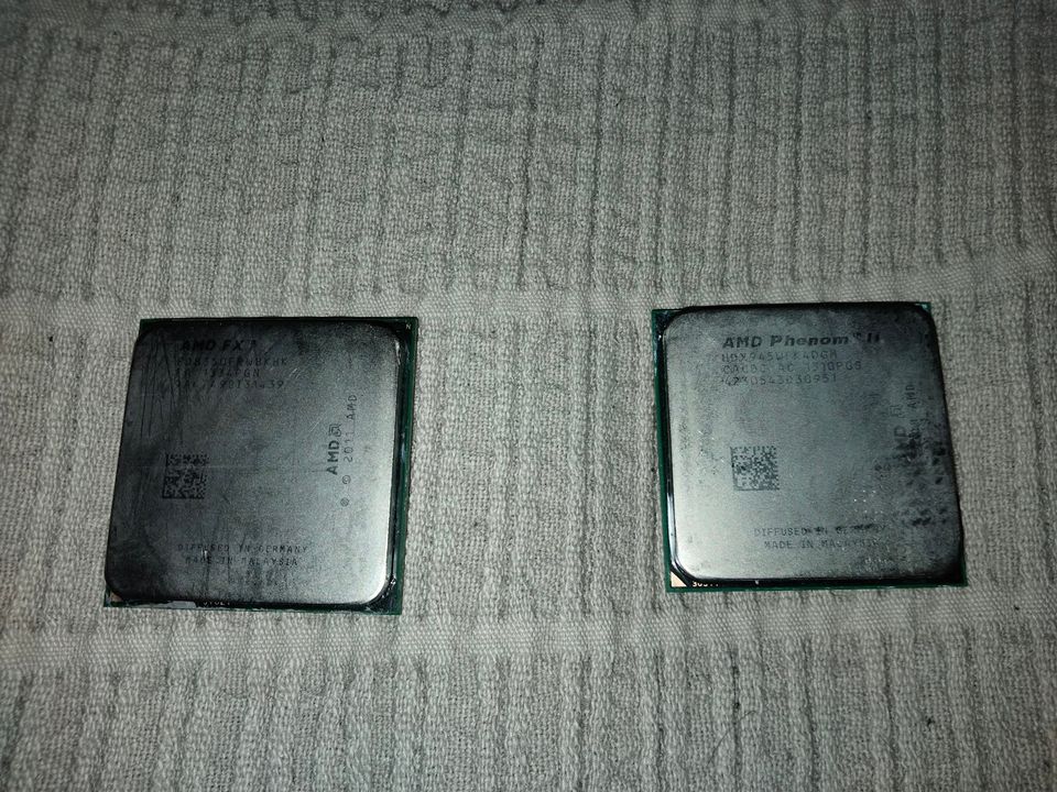 Prosessori - AMD 2 Kappaletta (Katso ilmoitus.)