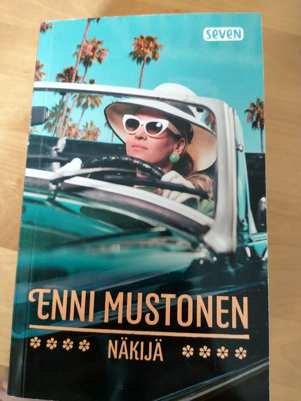 Enni Mustosen kirja