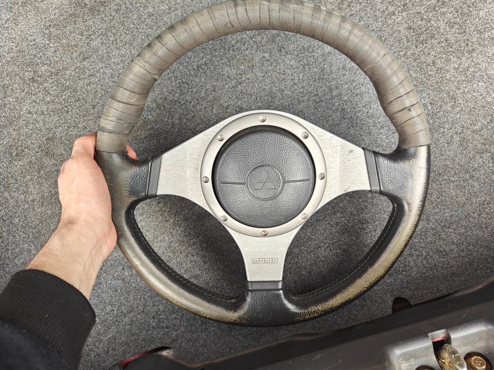 Mitsubishi MoMo steering wheel