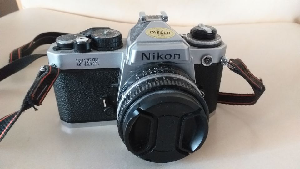 Nikon FE2 + 1.8/50mm objektiivi
