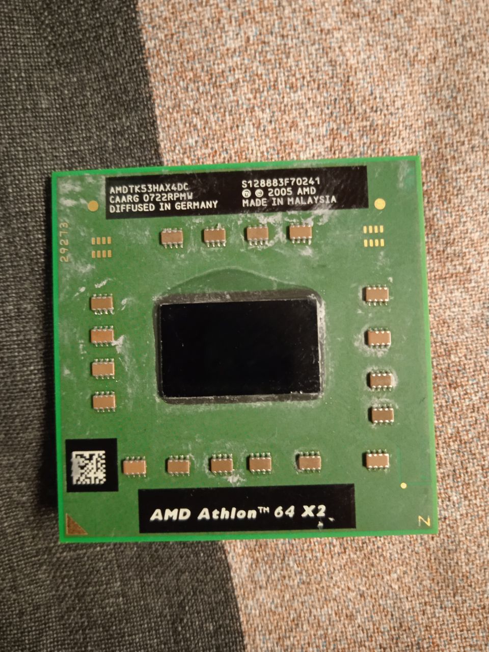 AMD Athlon 64 X2.