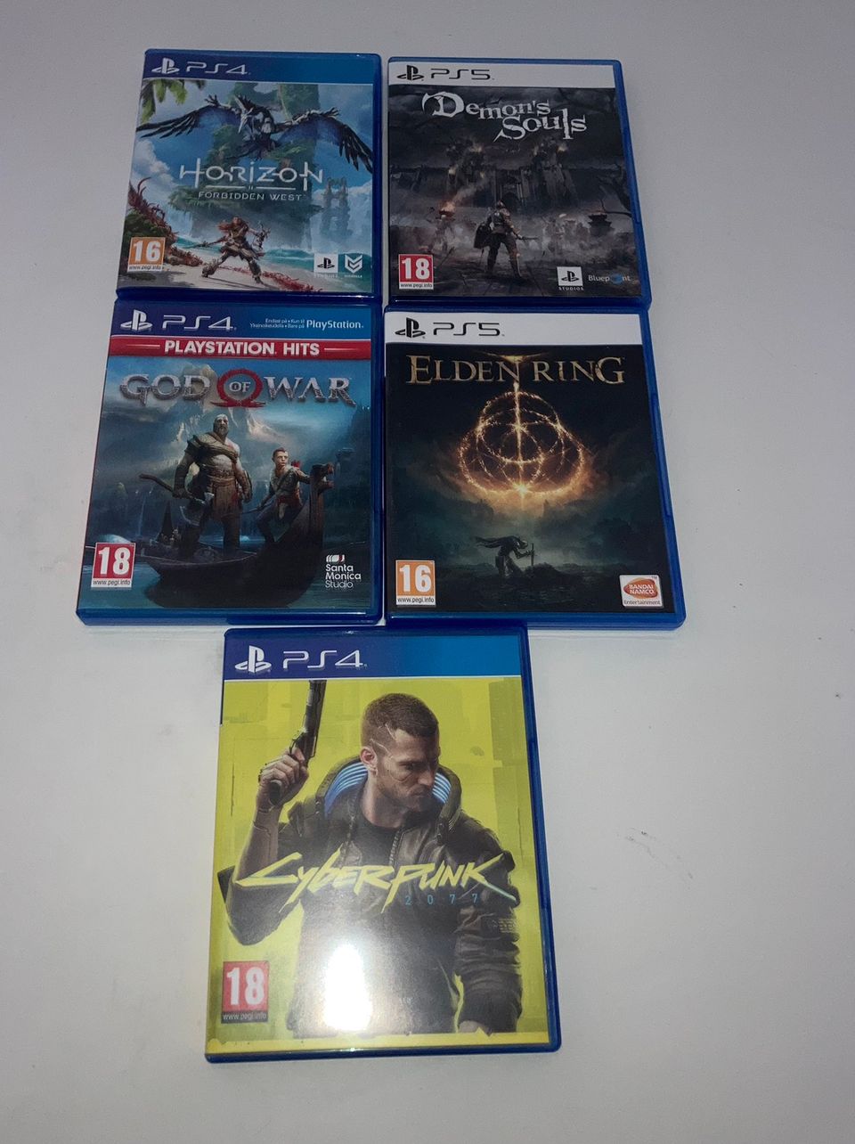 Ps5 & Ps4 pelejä