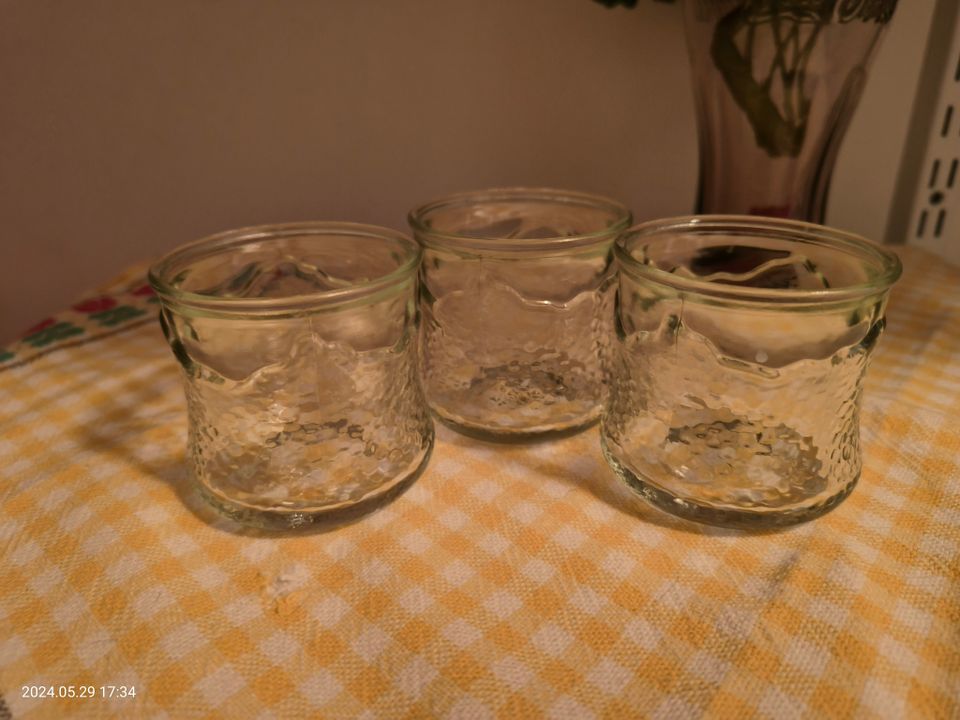 Riihimäen lasin pieniä vanhoja laseja