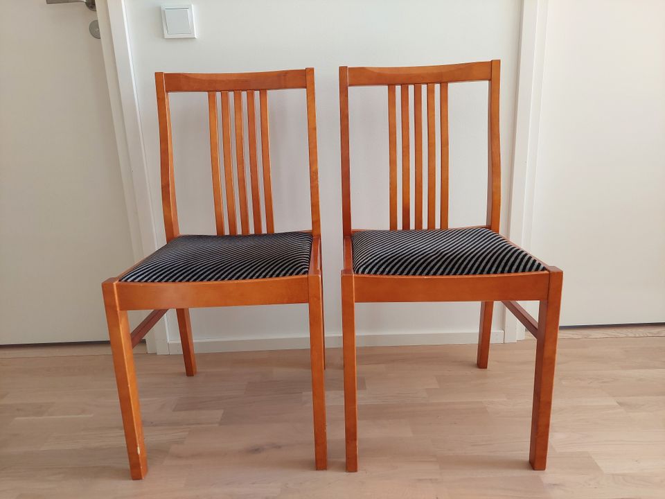 Kaksi tuolia Lappilan Konepuusepät