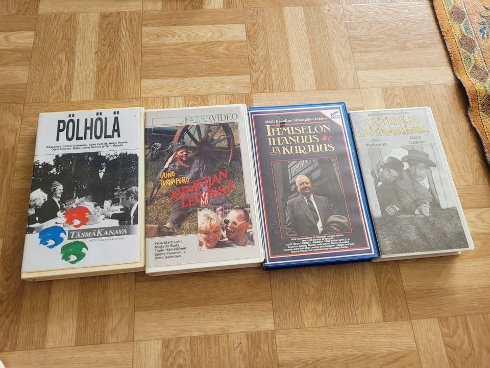 4 kpl kotimaisia elokuvia vhs