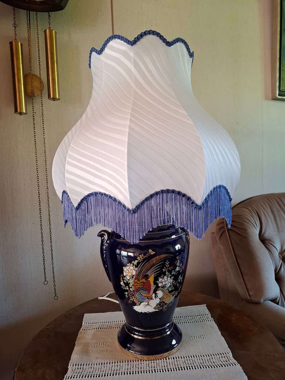 Iso vintage italialainen pöytälamppu