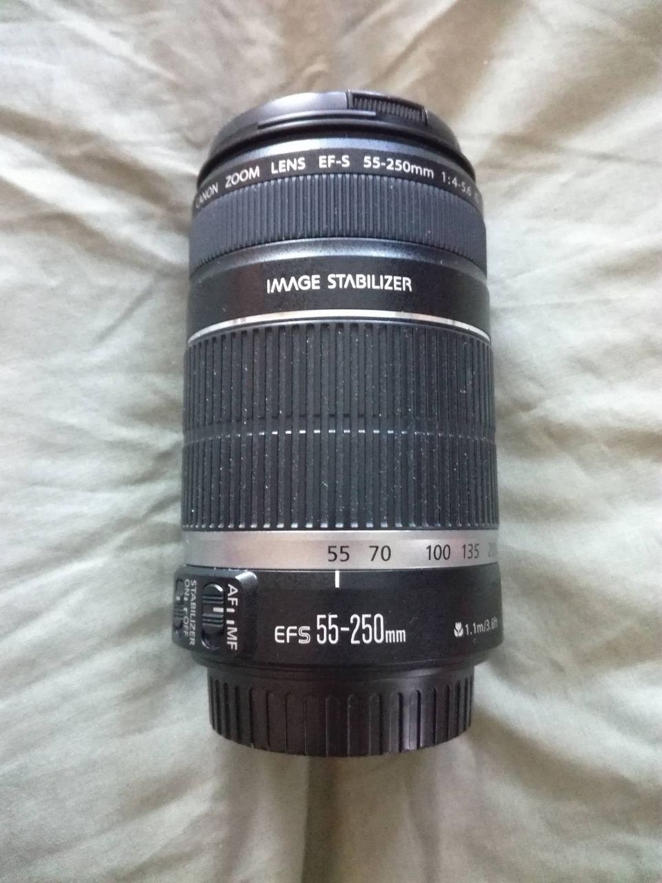 Canon EF-S 55-250 mm f/4-5.6 IS objektiivi