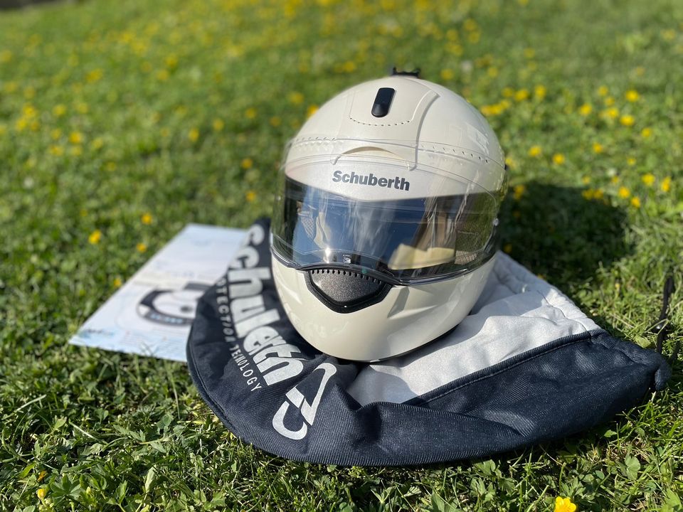 Schuberth C3 Lady Edition SRC kypäräpuhelimella