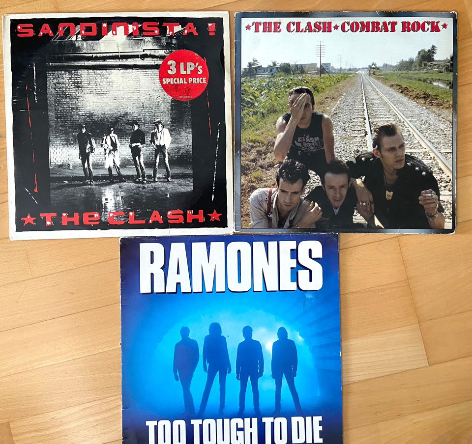 The Clash ja Ramones vinyyli levyt