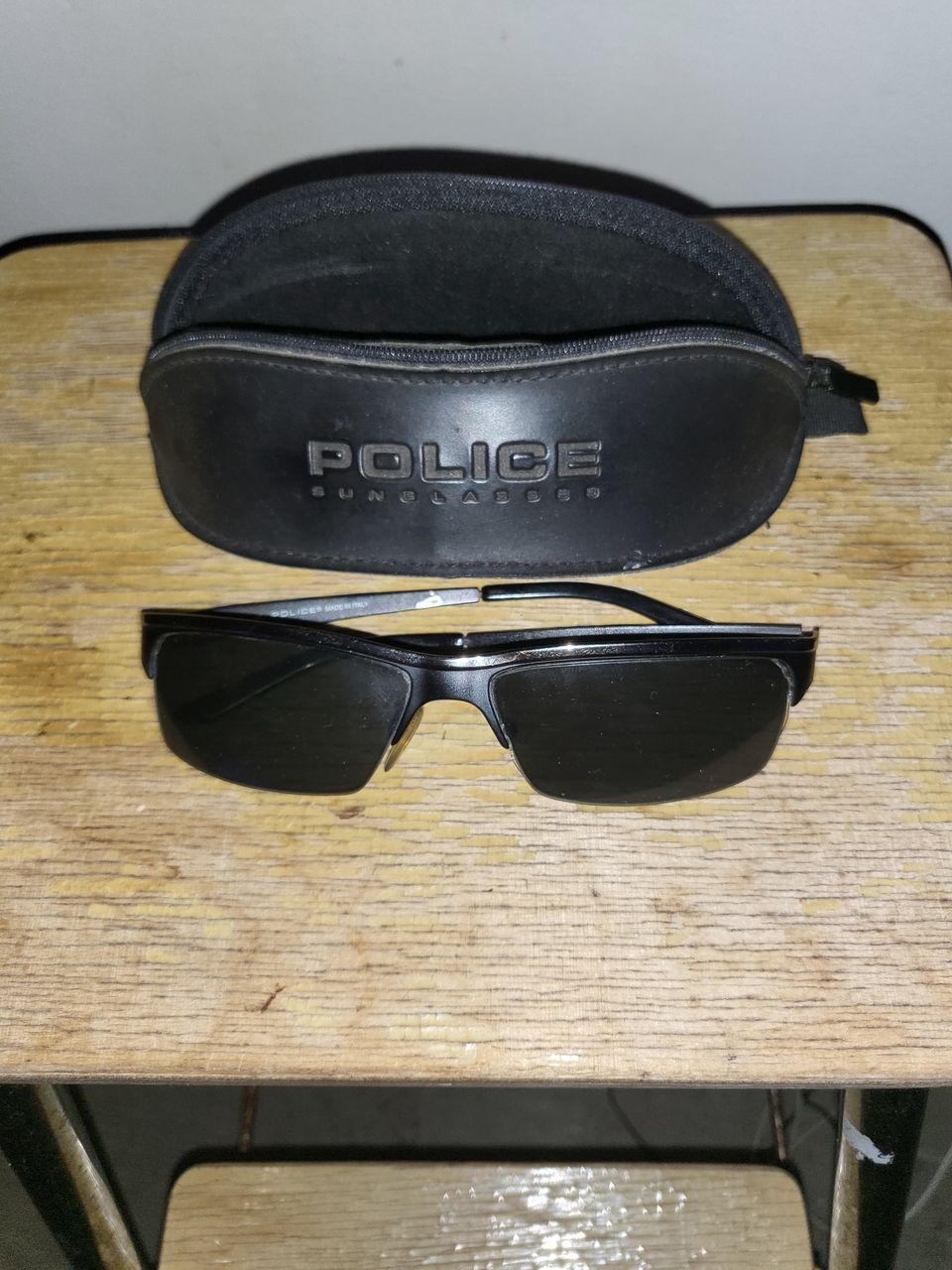 Police aurinkolasit
