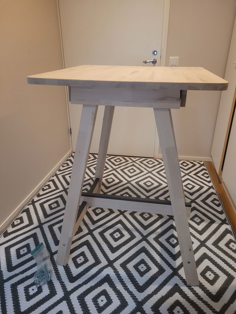Ikea Norråker baaripöytä