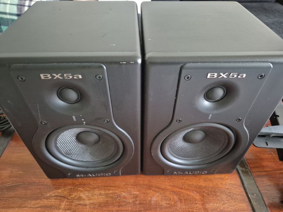 M-Audio BX5a studiomonitorit