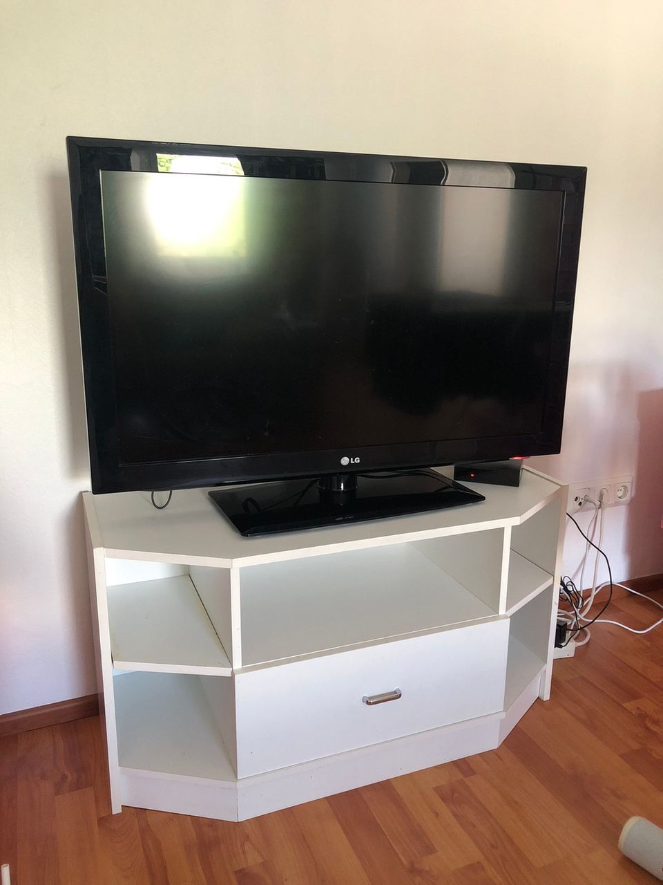 LG 37LD450 tv