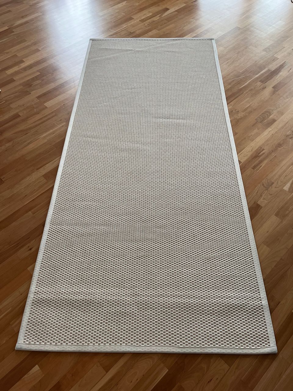 3 metriä pitkä VM Carpetin Soul-paperinarumatto