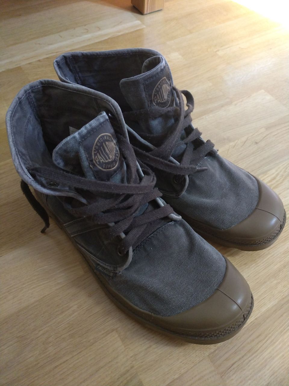 Palladium Pampa kengät kokoa 44,5