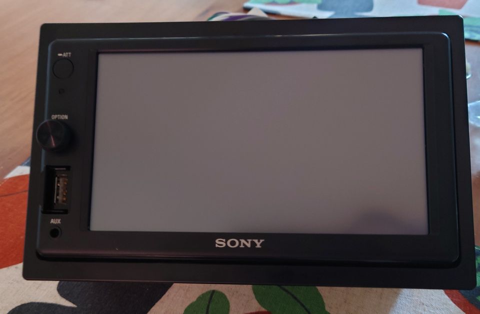 Sony XAV-1500.