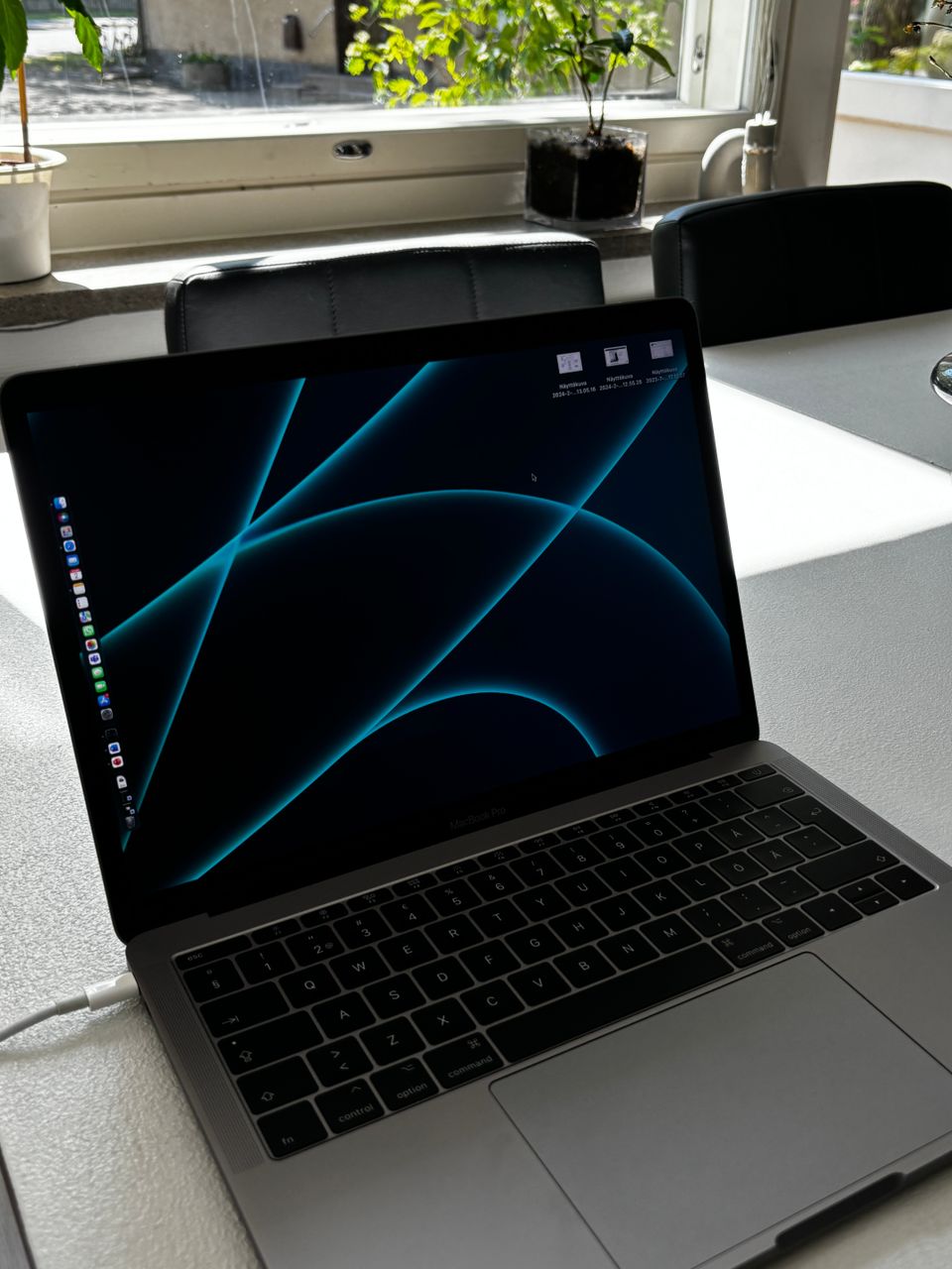 Apple MacBook Pro 13" 128 Gt SSD -kannettava, tähtiharmaa, MPXQ2