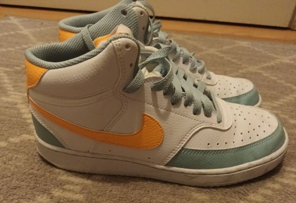 Nike court vision mid 40