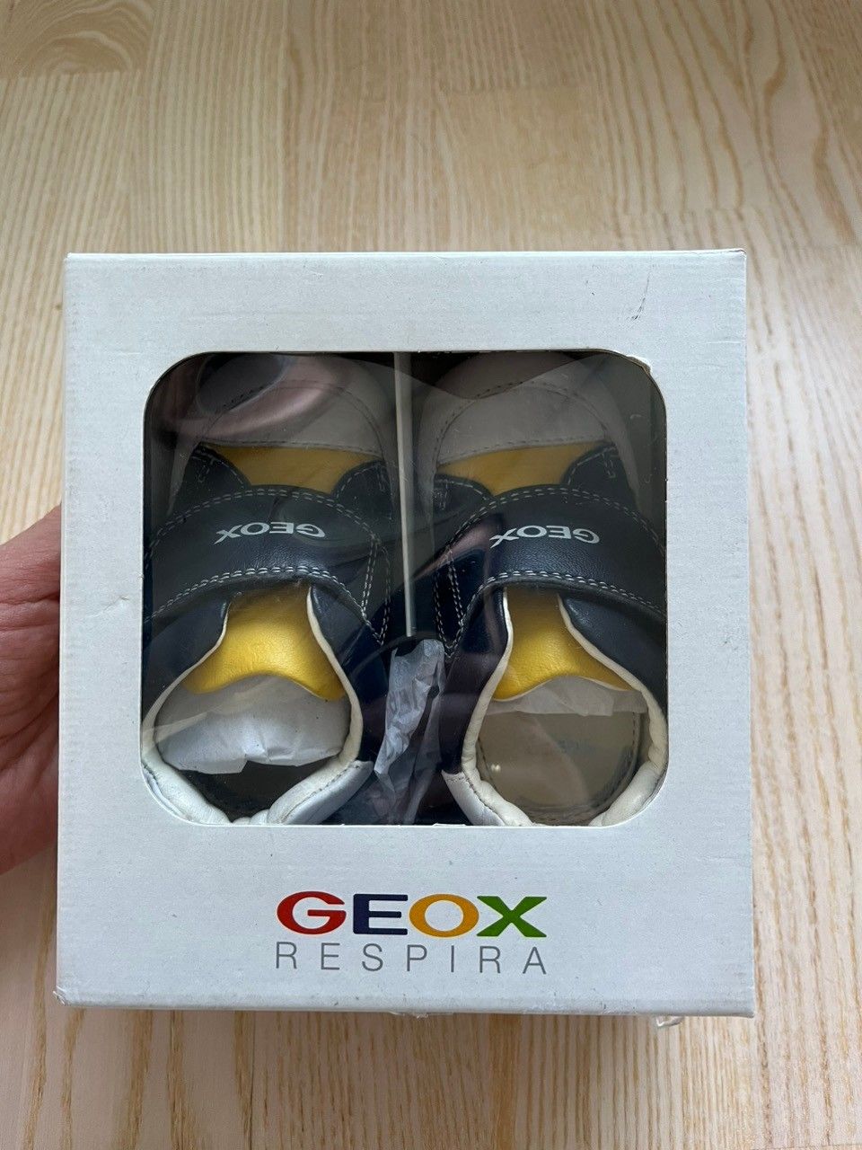 uudet Geox vauvan kengät