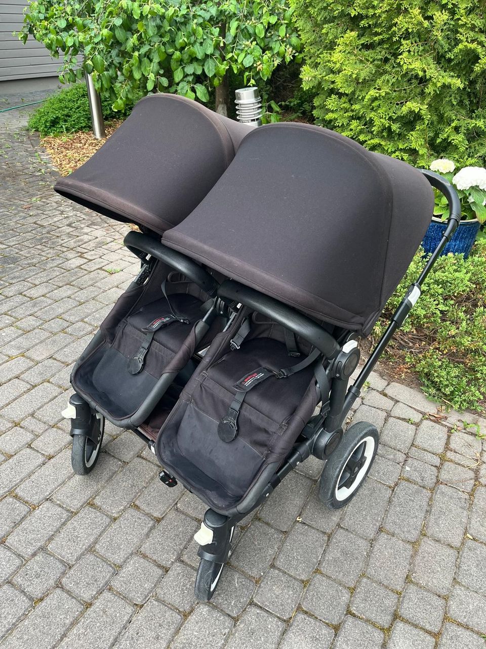 Bugaboo Donkey2 duo runsailla varusteilla