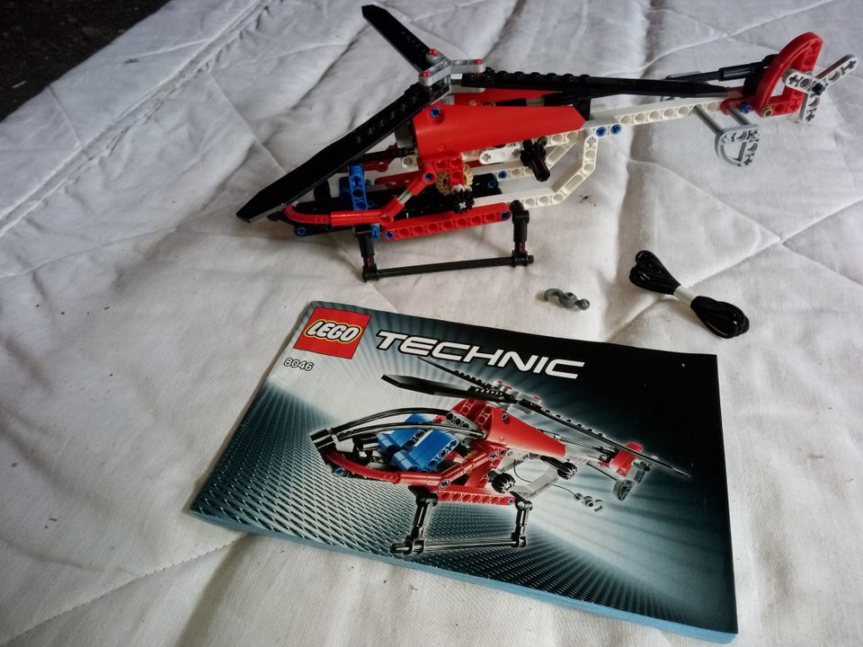 Lego Technic Helikopteri 12e