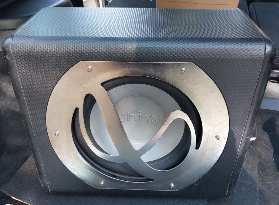 12" subwoofer Infinity