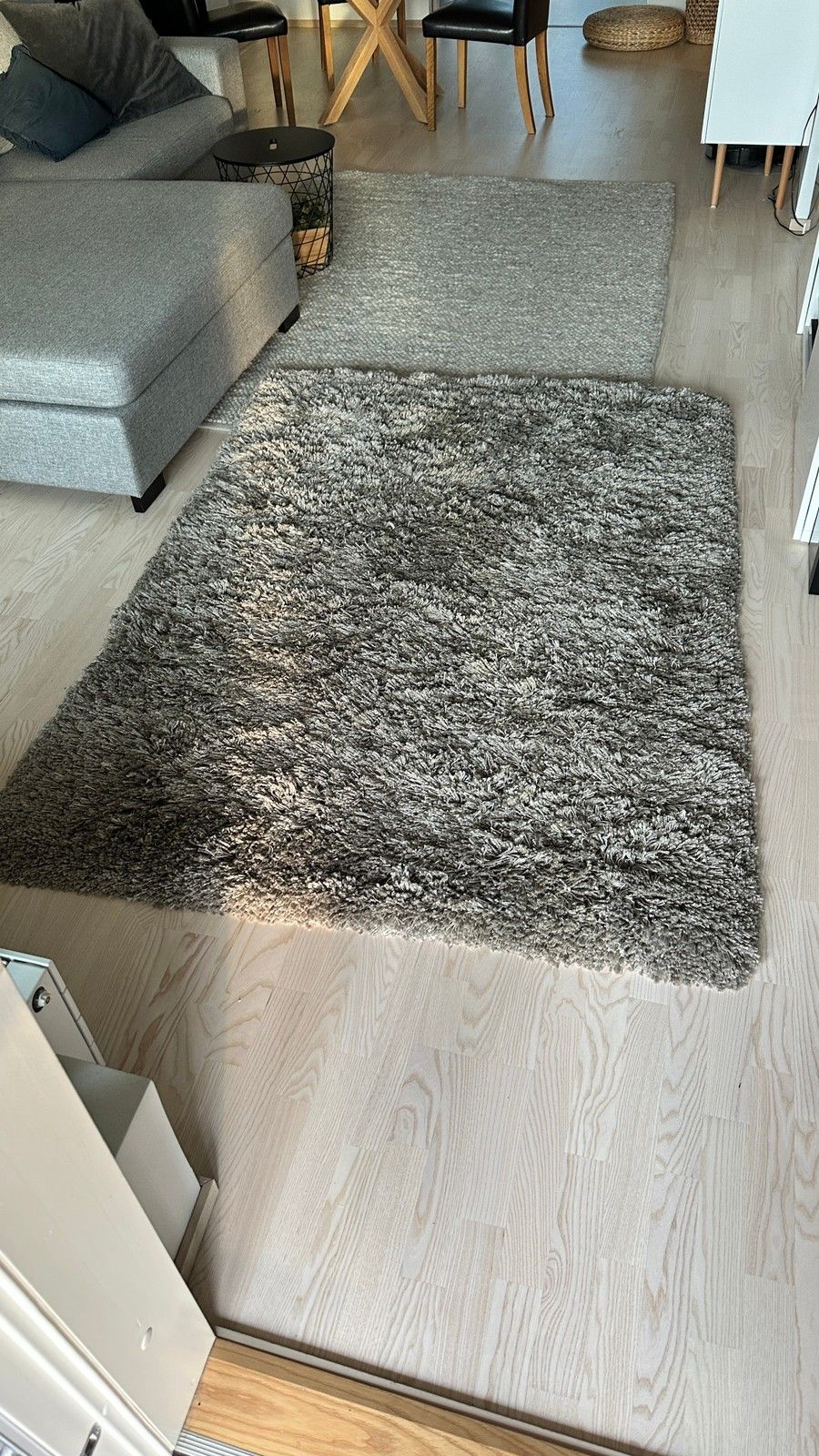 Tyylikäs IKEA harmaa matto 133x195cm