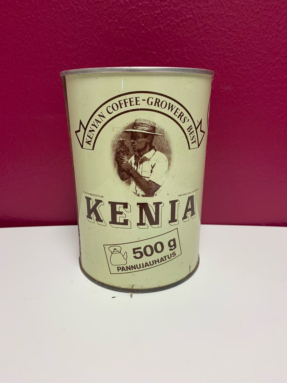 Vanha Kenia-kahvipurkki