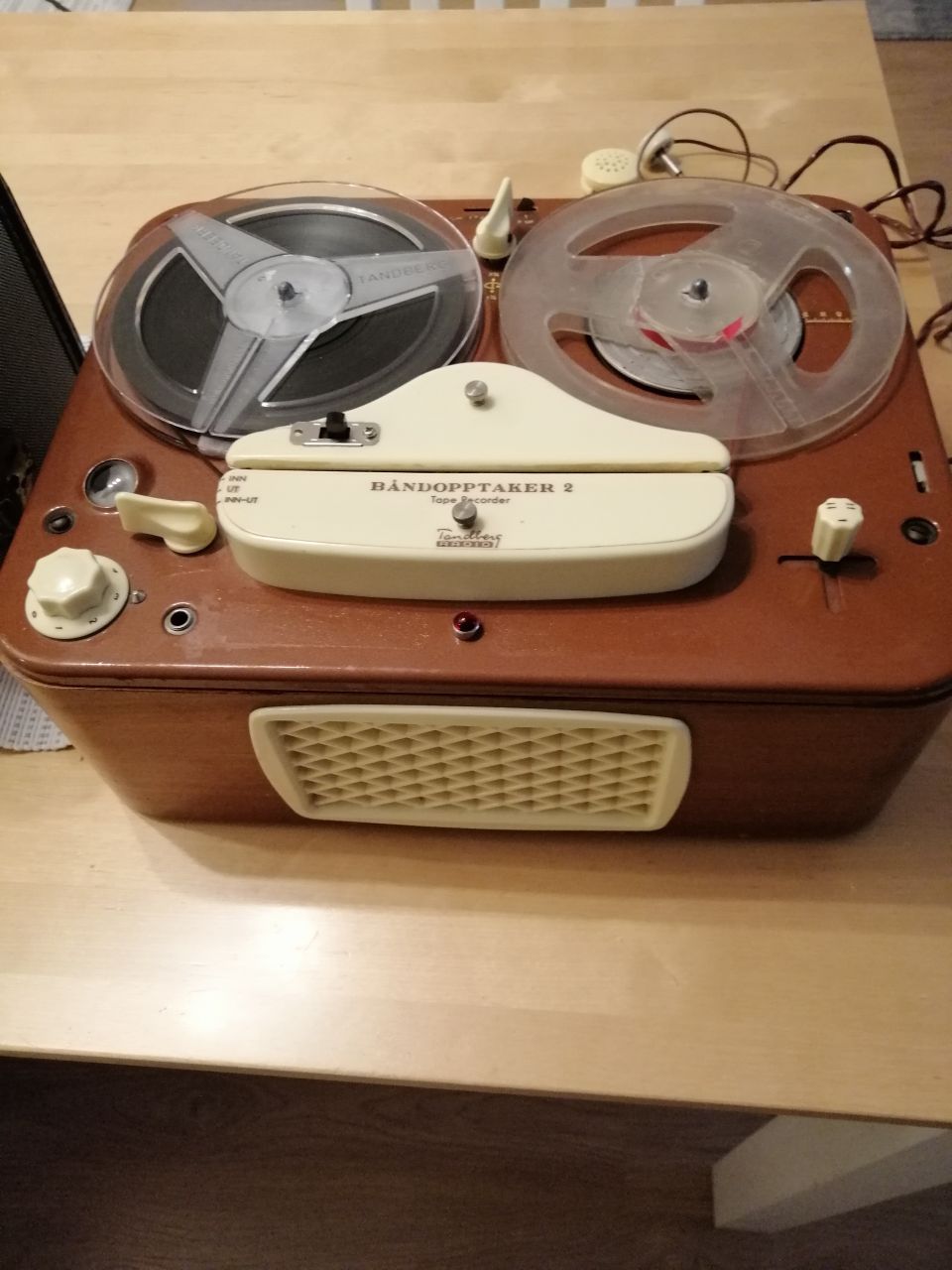 Båndopptaken 2 Tape recorder / ääninauhuri / retro