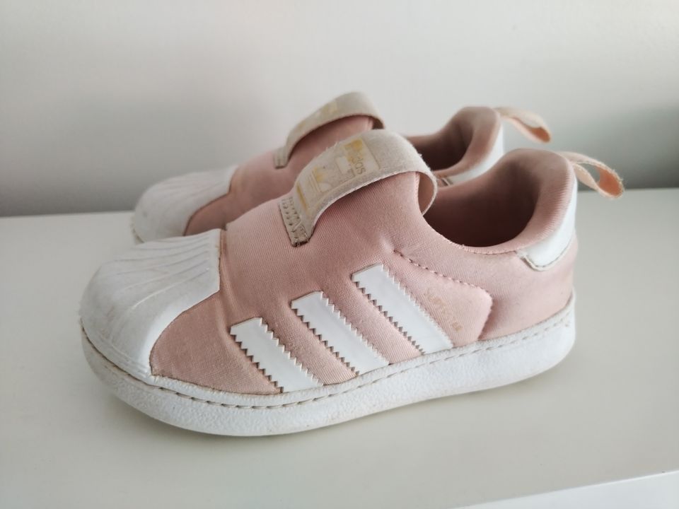 Adidas superstar tennarit