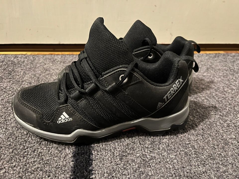 Adidas terrex