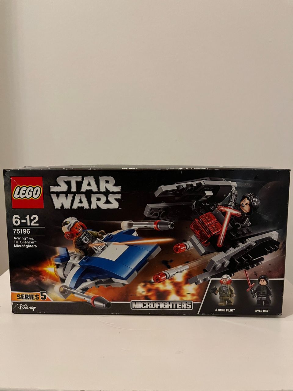 LEGO 75196 A-Wing vs. TIE Silencer Microfighters (uusi)