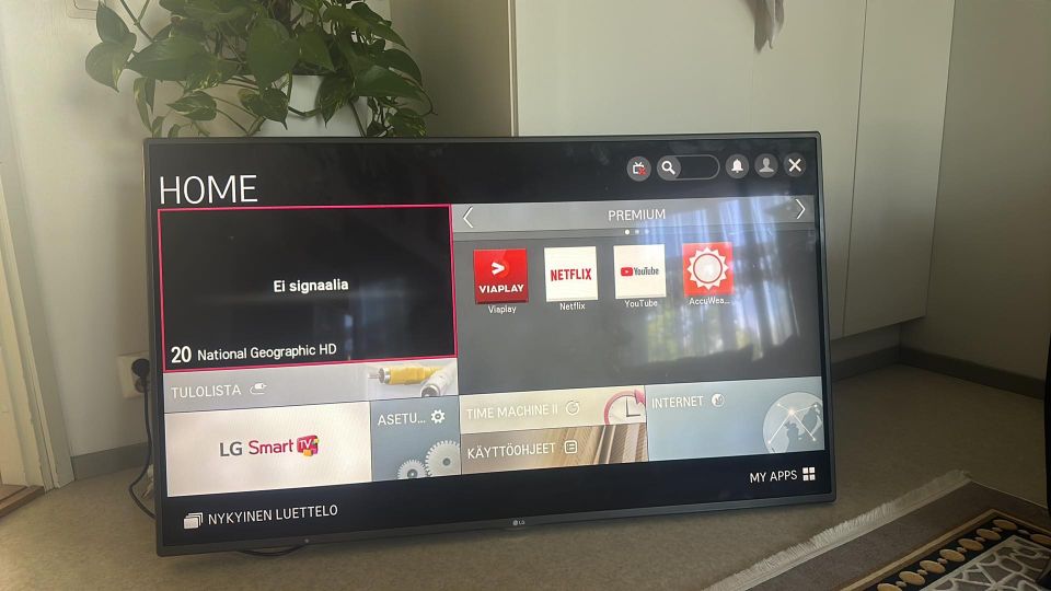 LG smart tv 55 inch