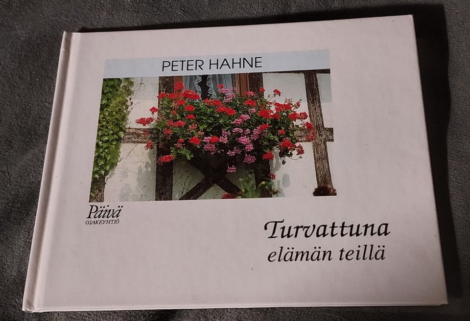 Turvattuna elämän teillä kirja