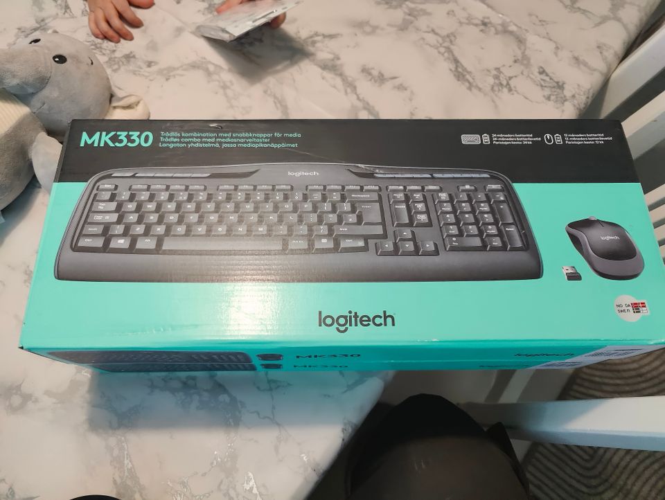 2kpl logitech mk330 hiirinäppäimistö settejä