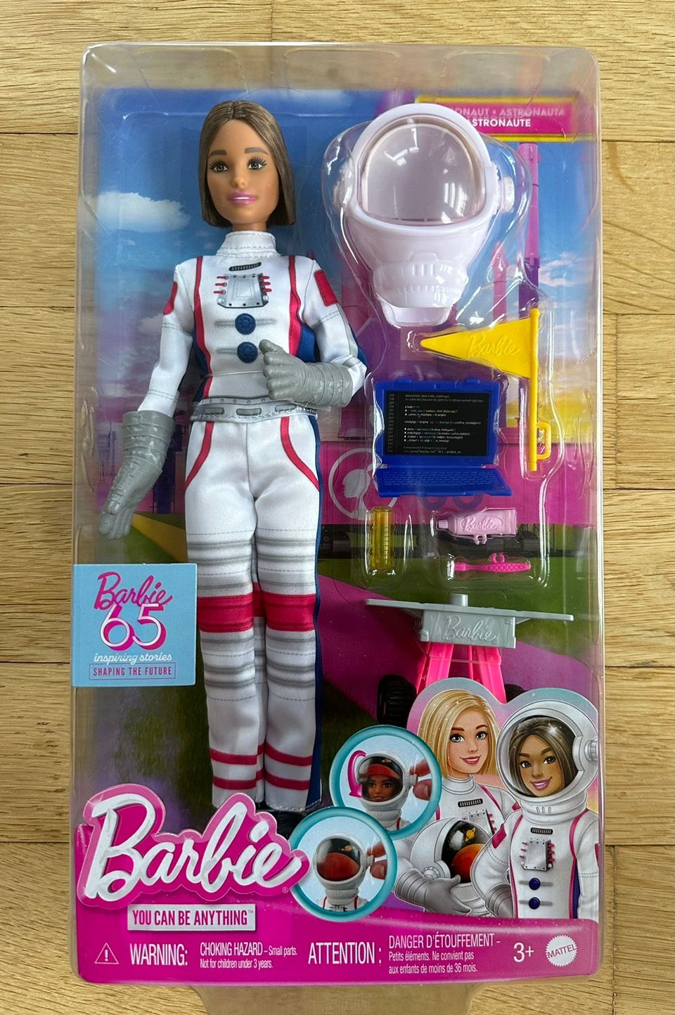 Uusi Astronaut Barbie 65 juhlavuosi