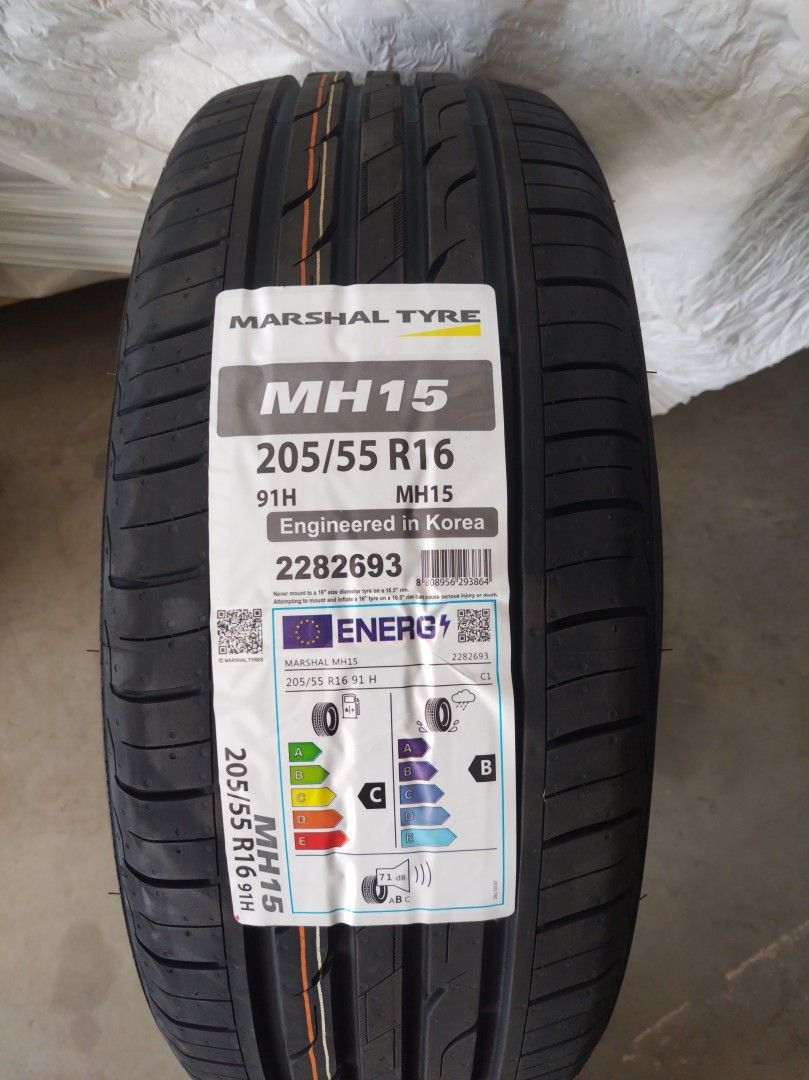 Uudet Marshal 205/55R16" kesärenkaat asennettuna