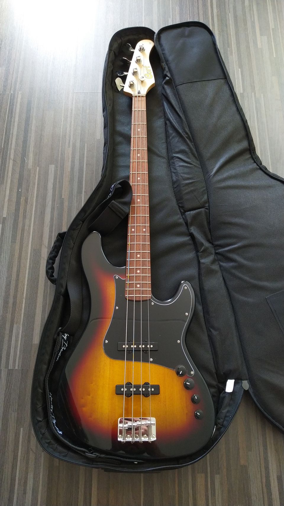 Electric bass Cort GB34 JJ 3TS almost new