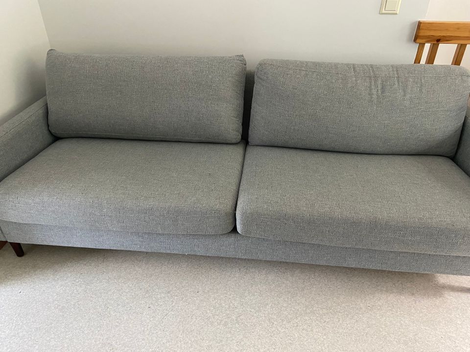 Hyvää kuntoinen vähän käytetty sohva
