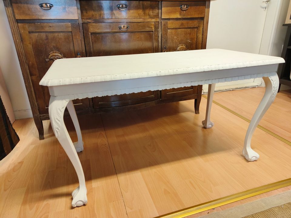 Chippendale sohva/sivupöytä