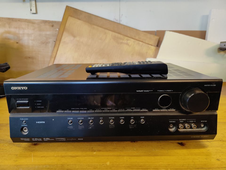 Onkyo TX-SR507 kotiteatterivahvistin