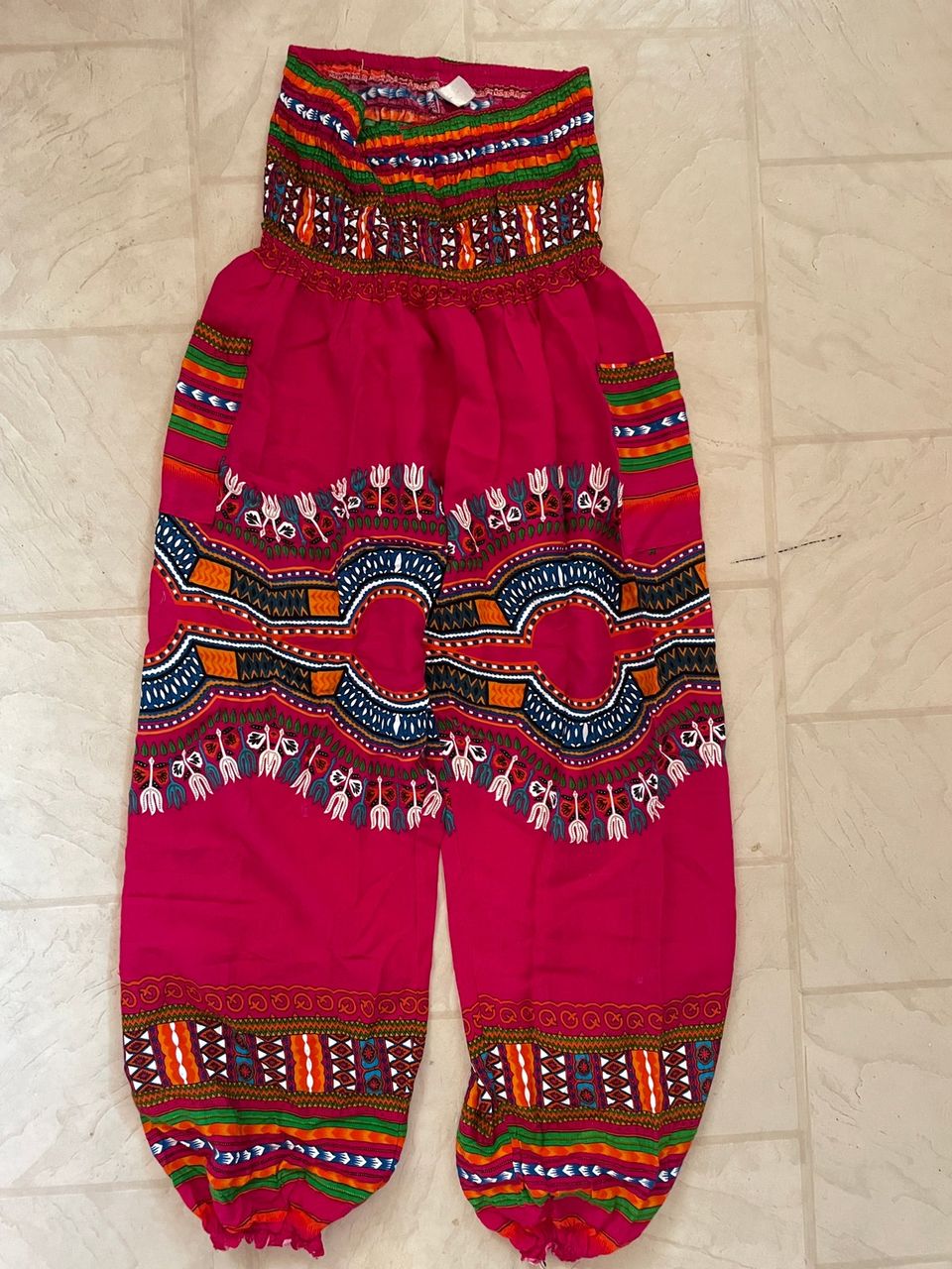 Naisten afrikkahenkiset housut