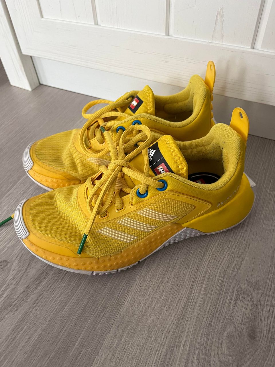 Adidas Lego lenkkarit (koko 33)