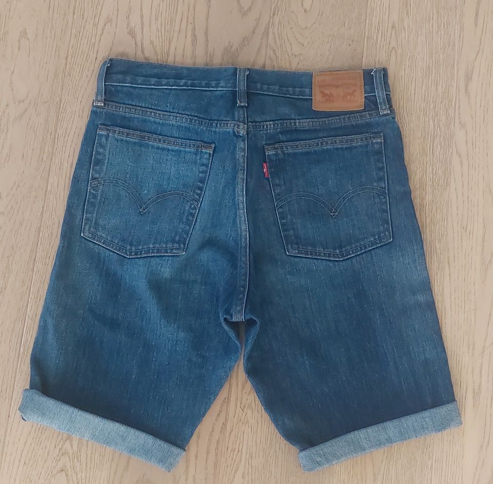 Levi's farkkushortsit w29