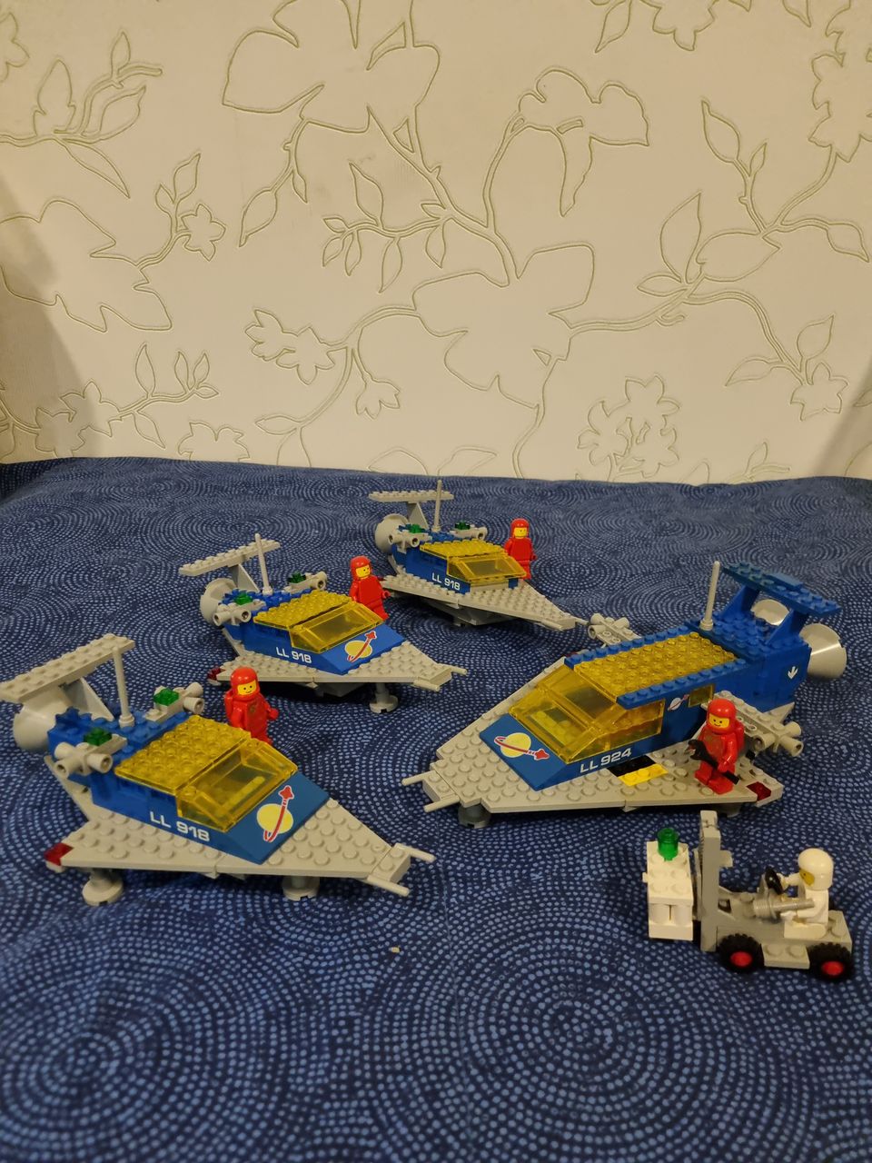 Lego Classic Space -settejä, hinnat alkaen
