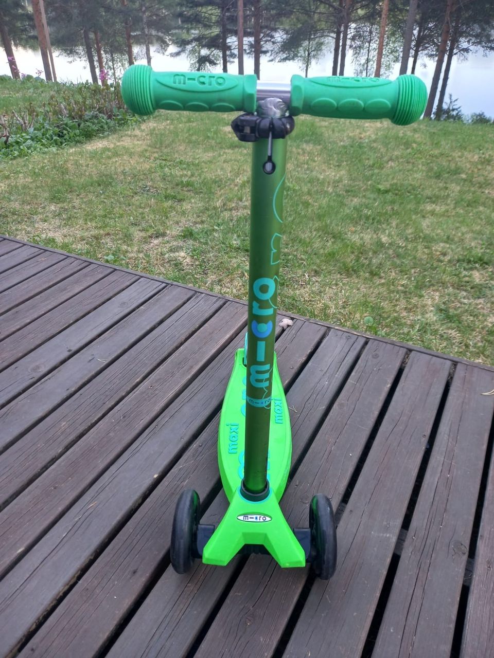 Micro Maxi Deluxe Scooter, vihreä